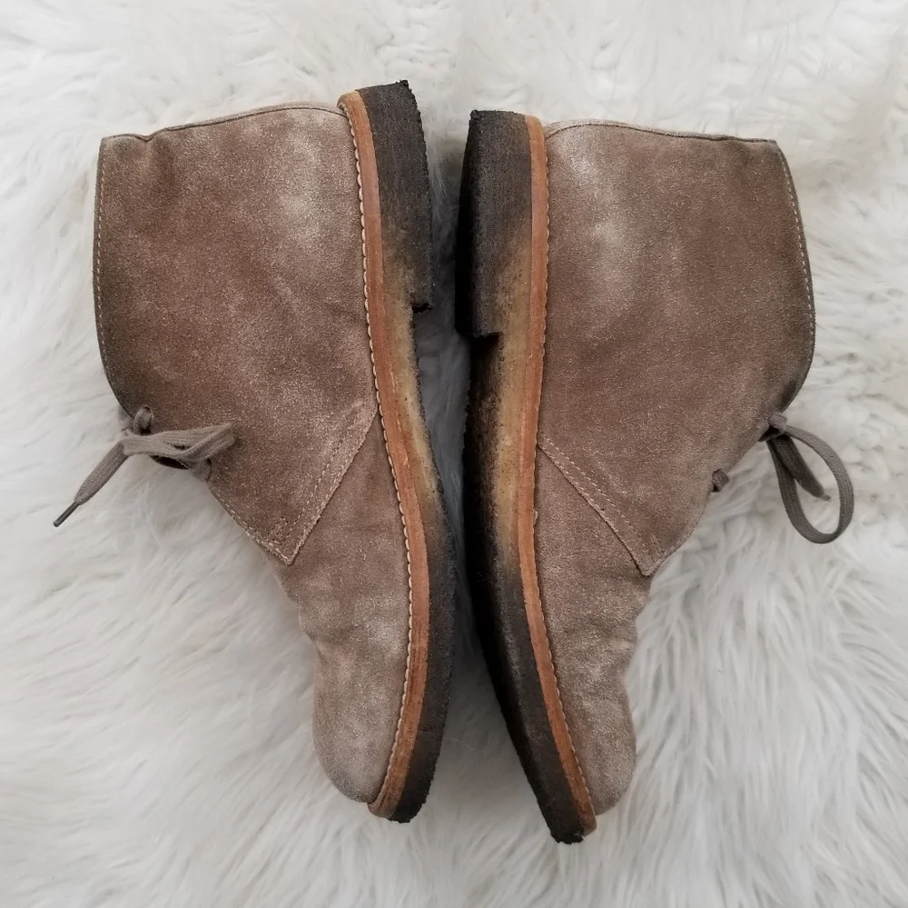 Vince Benson Suede Chukka Boot Taupe